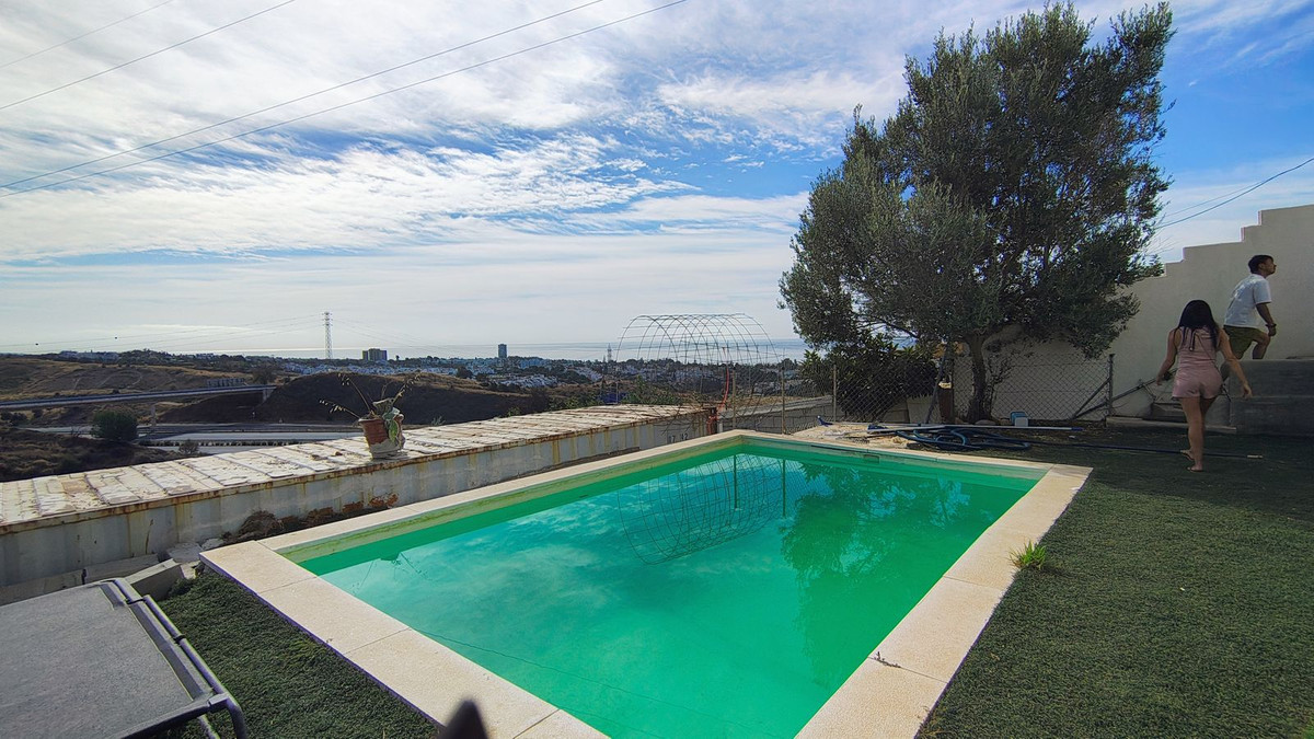 704b5b5d06f5343c5fa15601da103b49 - 1