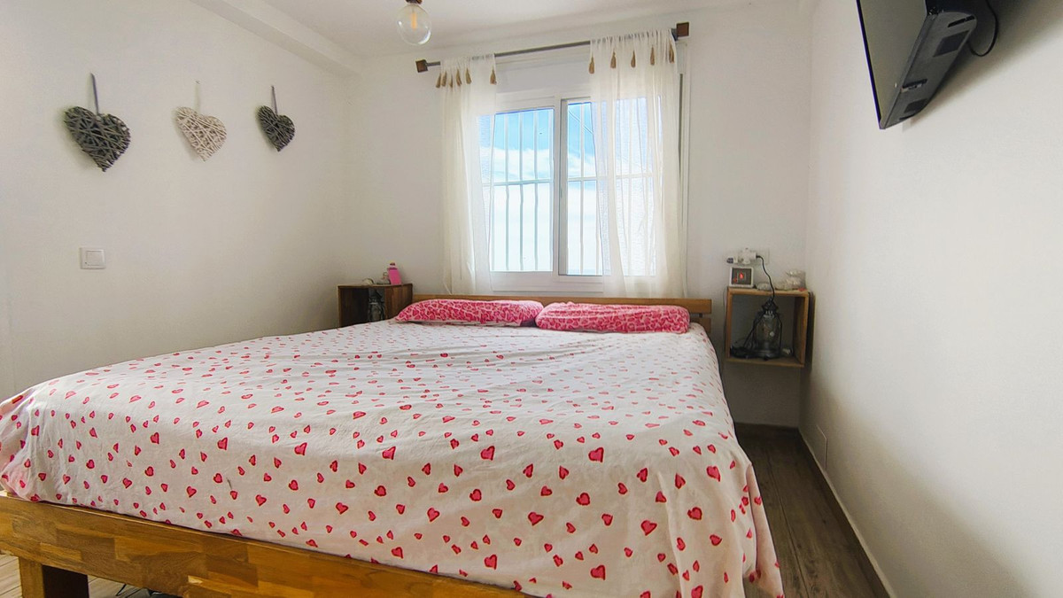 704b5b5d06f5343c5fa15601da103b49 - 12