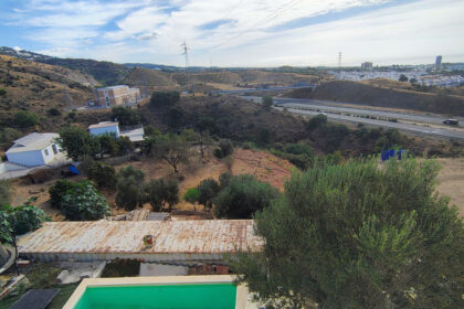 704b5b5d06f5343c5fa15601da103b49 - 24