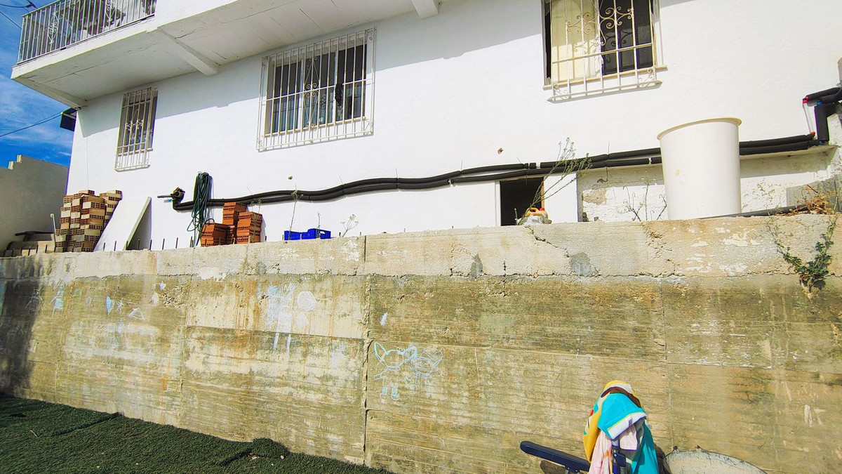 704b5b5d06f5343c5fa15601da103b49 - 38