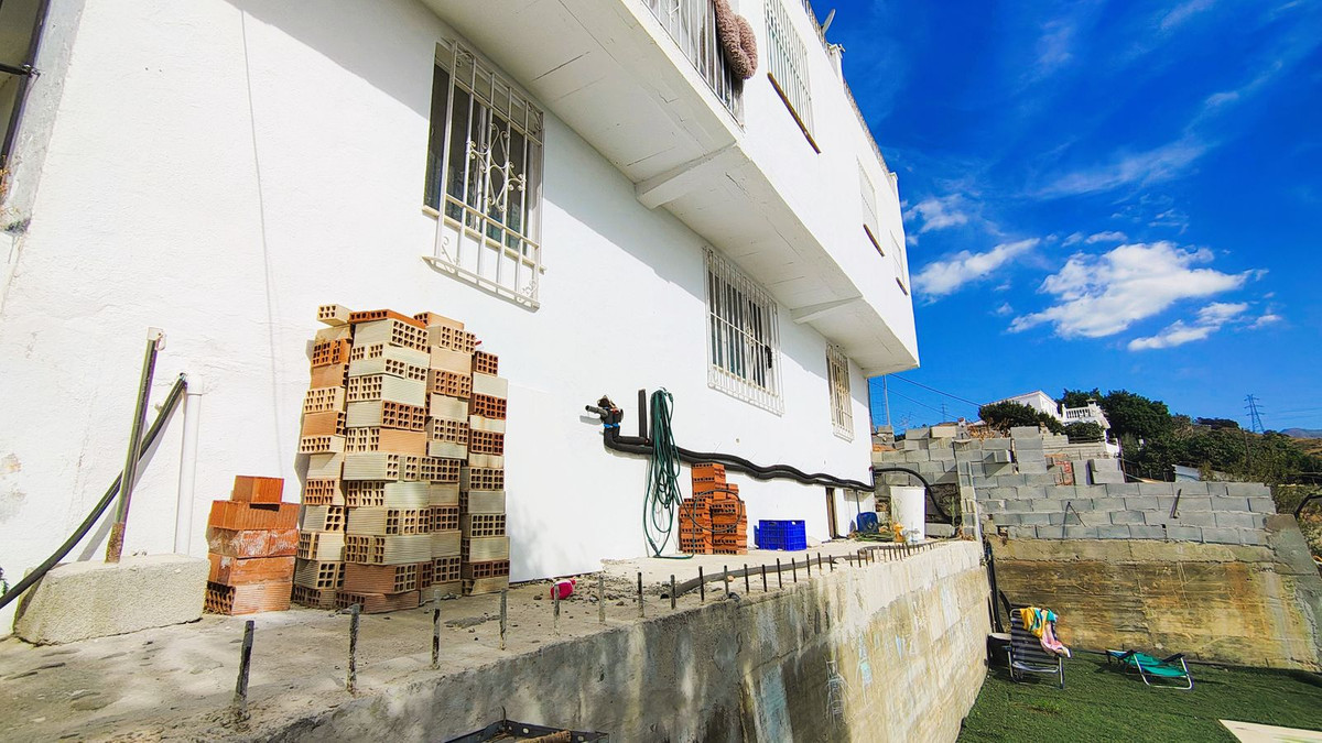 704b5b5d06f5343c5fa15601da103b49 - 39