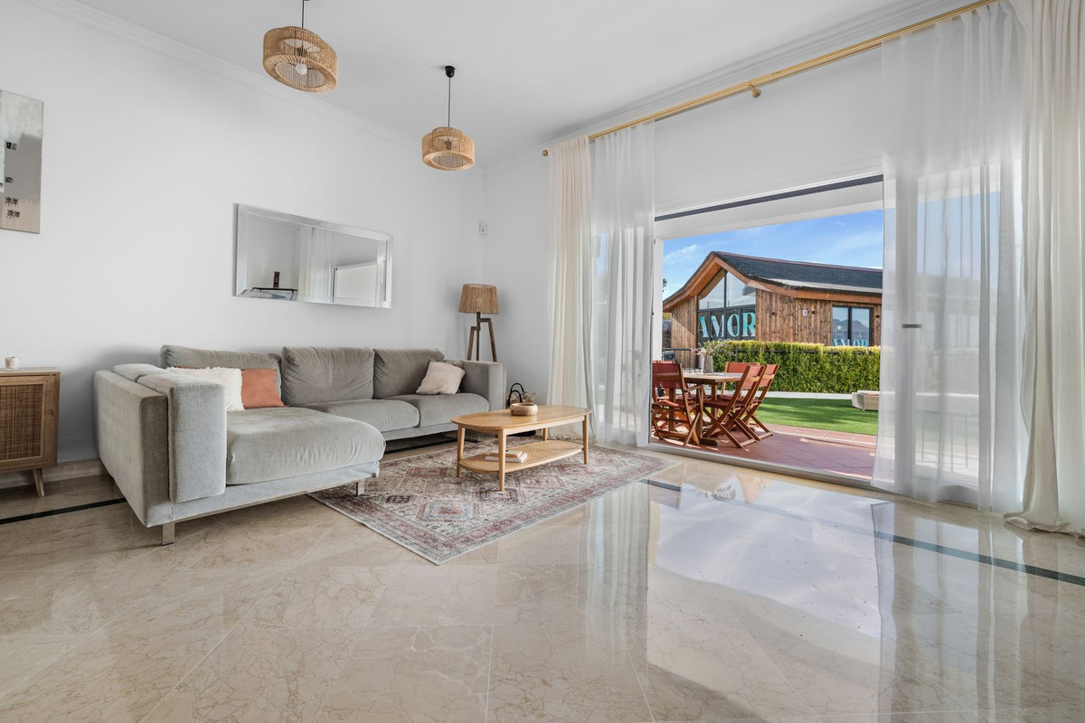 708ccae5805e0a8241bef8b2e4823d2e - 11