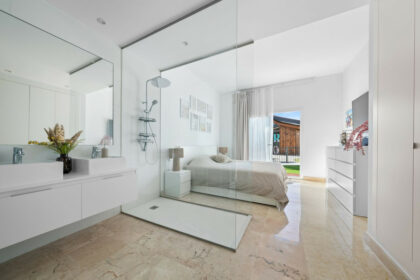 708ccae5805e0a8241bef8b2e4823d2e - 20