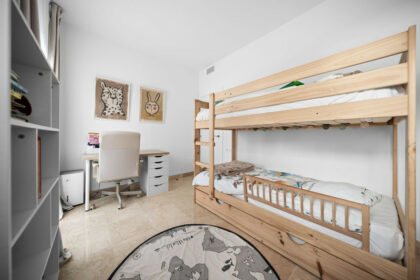 708ccae5805e0a8241bef8b2e4823d2e - 25