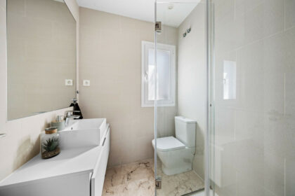 708ccae5805e0a8241bef8b2e4823d2e - 28