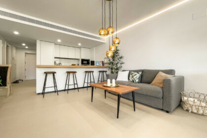 7091936f8af2d2d7b3d47c7c20b47d22 - 12