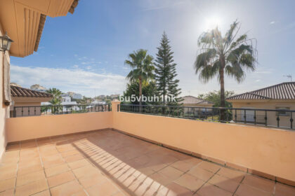 71303662b026a653ecb96da770a91ae2 - 18