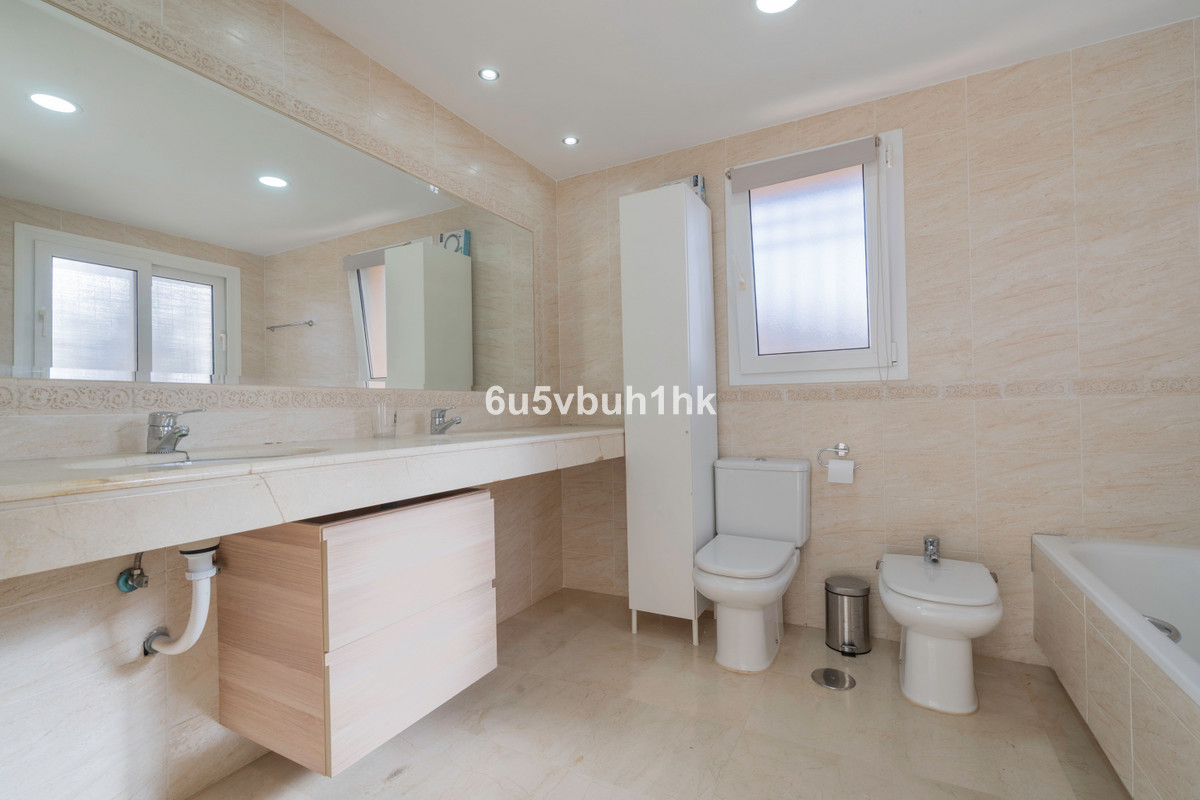 71303662b026a653ecb96da770a91ae2 - 22