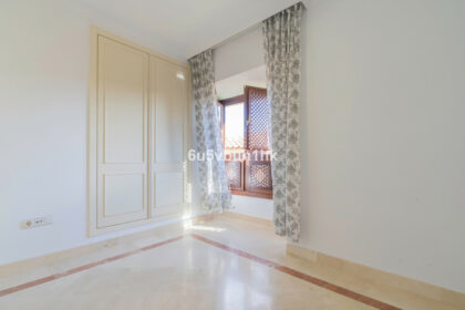 71303662b026a653ecb96da770a91ae2 - 24