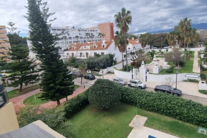 721910dfed7165d3c7919971c244233a - 12