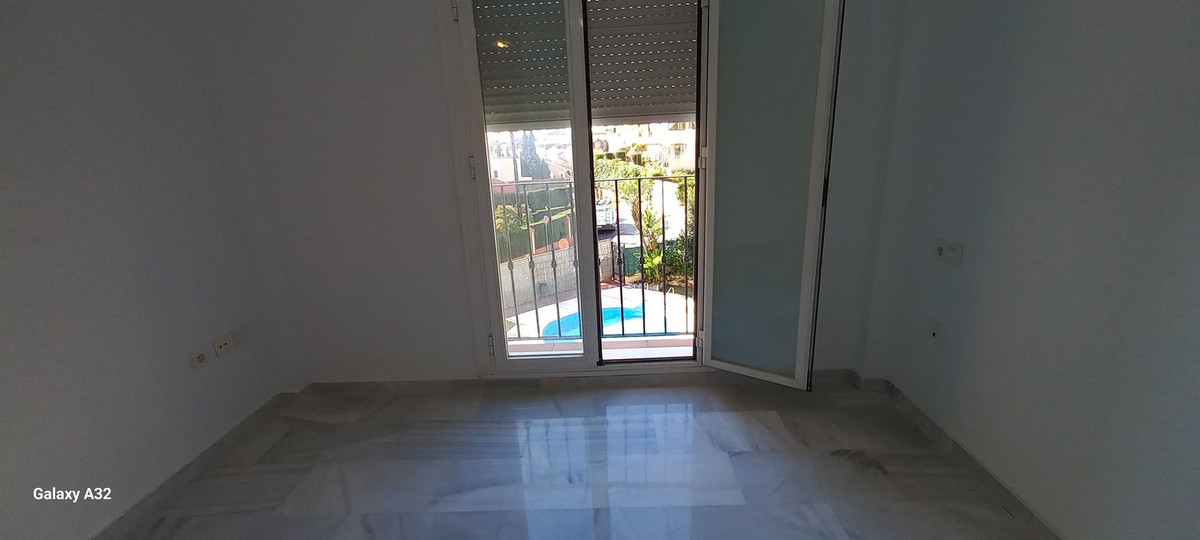 733f6fe299e7ba9df766b206e3793b84 - 11