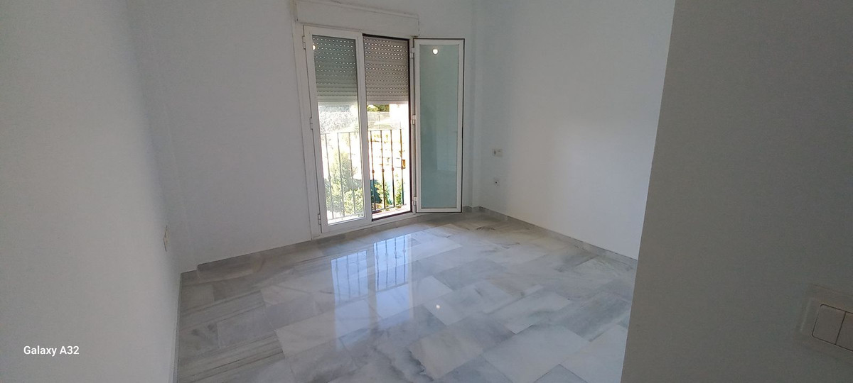 733f6fe299e7ba9df766b206e3793b84 - 13