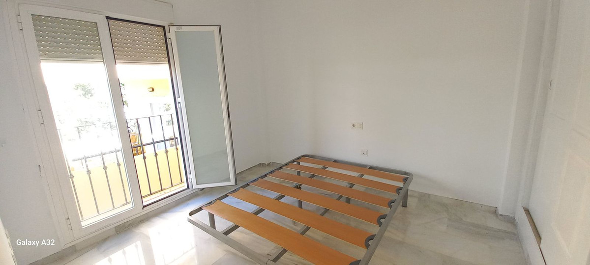 733f6fe299e7ba9df766b206e3793b84 - 14