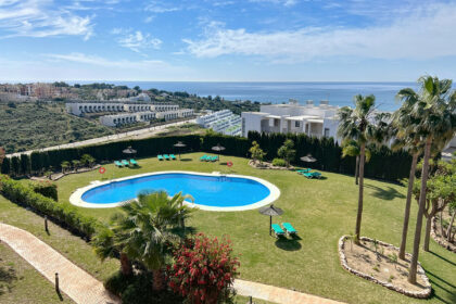 734c464b7e3292783f75af6a49c5ece5 - 24