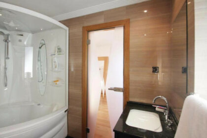 76a2137bc838983a23f5d97880551f1b - 30