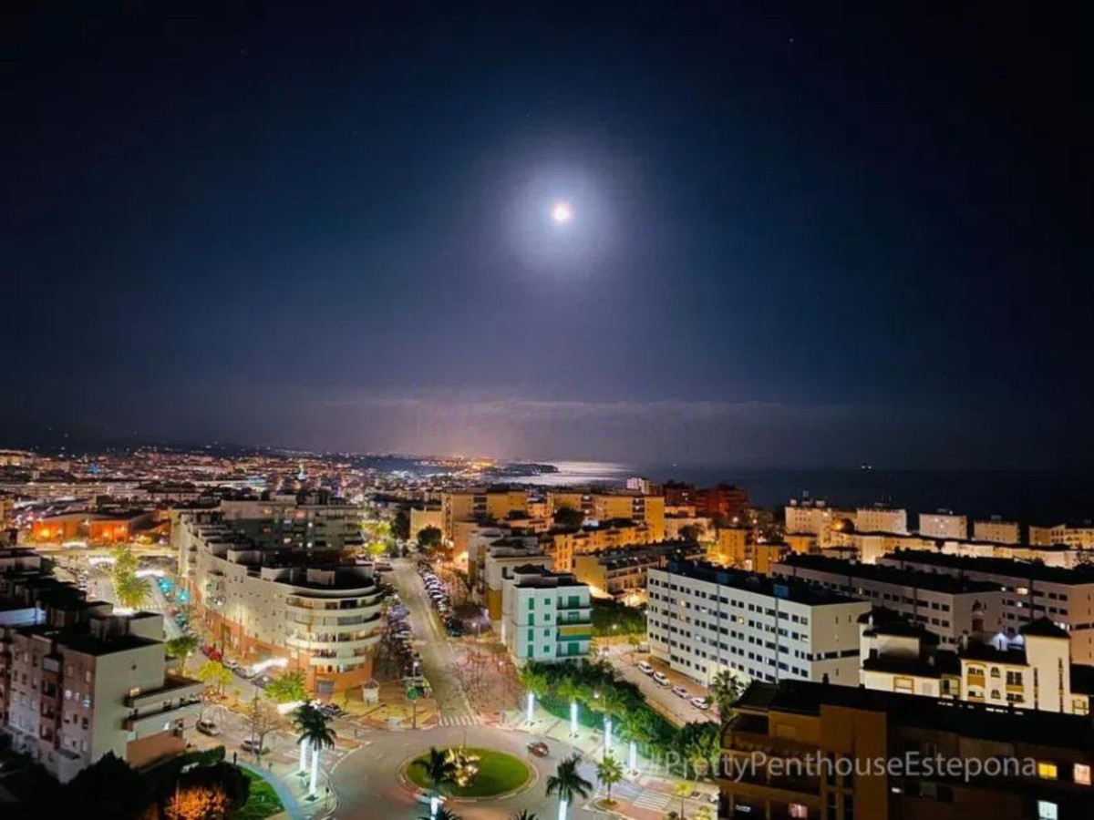 76d0e80a5a89384d6879da575ee543f6 - 15