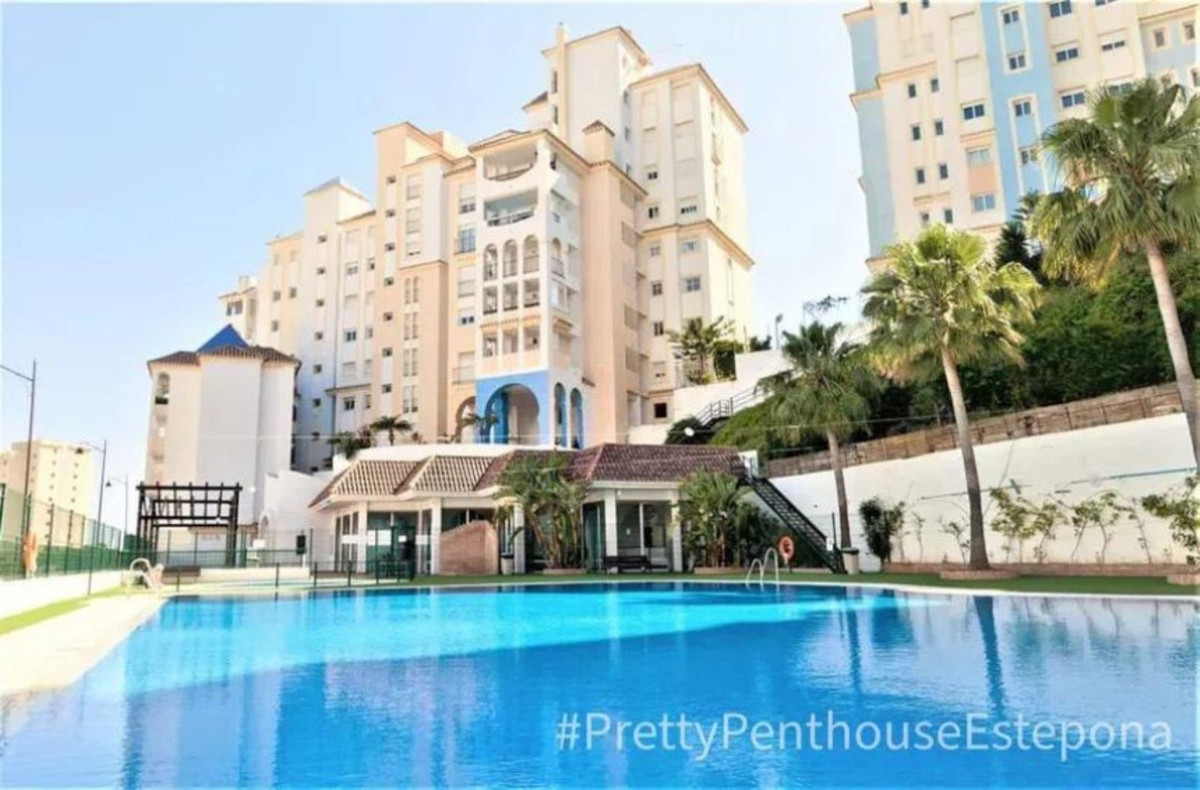 76d0e80a5a89384d6879da575ee543f6 - 16