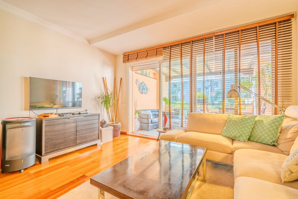 7740c1e2ef5fc937a279d6e75c7093cb - 10