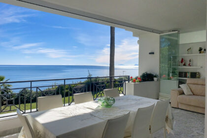 7a21ed66d82684e5abc67bf67bfe1669 - 12