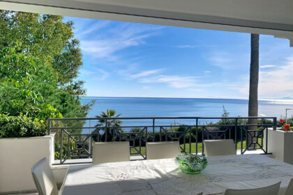 7a21ed66d82684e5abc67bf67bfe1669 - 14