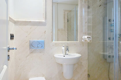 7a21ed66d82684e5abc67bf67bfe1669 - 42