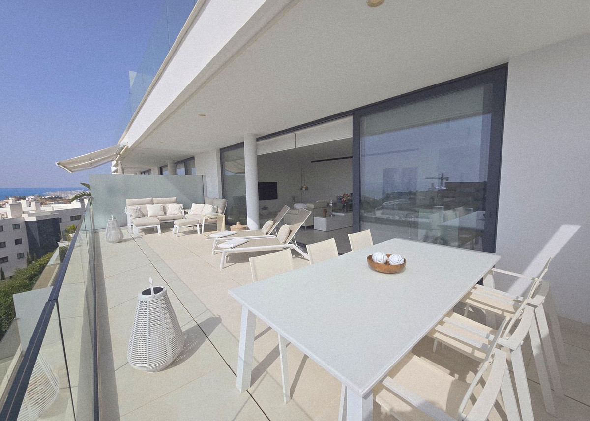 7fd6ec9ae4f73fe1602288d122b06e66 - 12