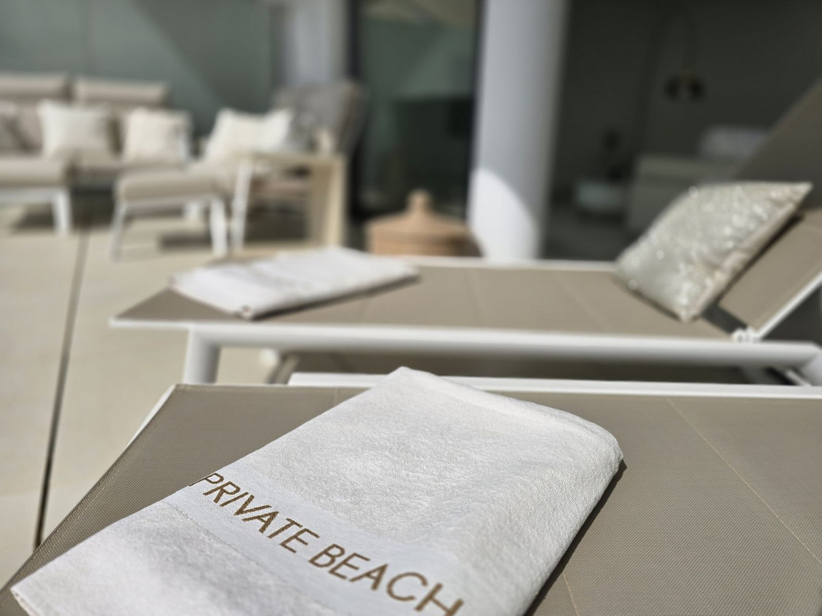 7fd6ec9ae4f73fe1602288d122b06e66 - 14