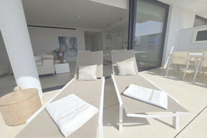 7fd6ec9ae4f73fe1602288d122b06e66 - 18