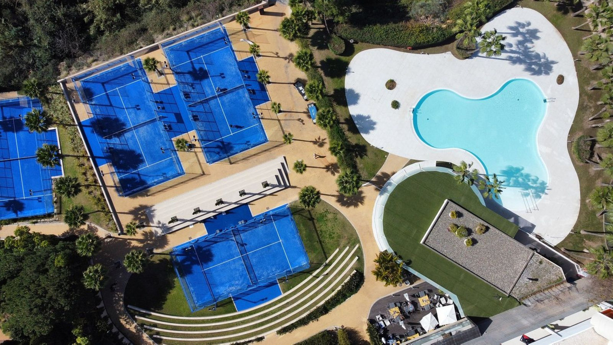 7fd6ec9ae4f73fe1602288d122b06e66 - 25