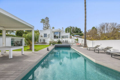 7ff94053a1fa964bdfe2cb54c7064800 - 1