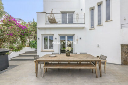 7ff94053a1fa964bdfe2cb54c7064800 - 19