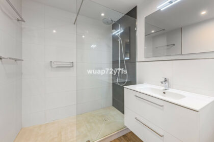 7ff94053a1fa964bdfe2cb54c7064800 - 34