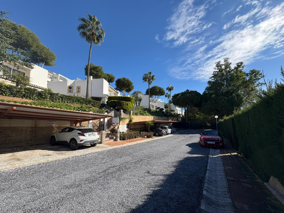 802f1c907801c54e5123382e62a2f060 - 12