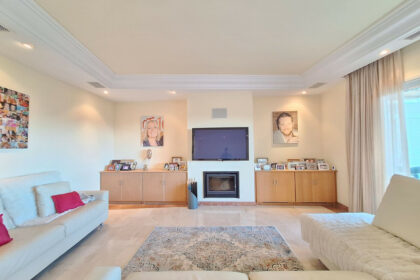 8094bcaca3cc9bedf191b38496390643 - 13