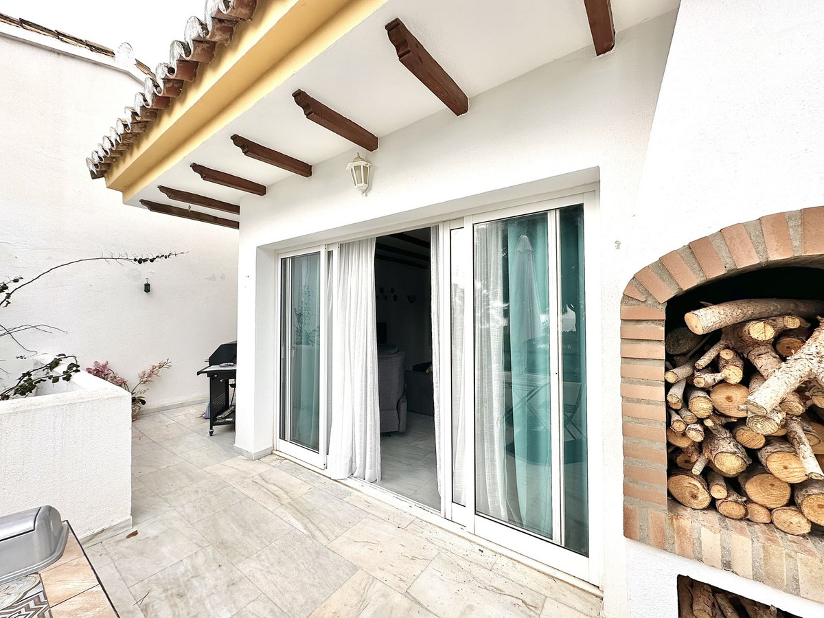 83275d7ef9347bc960ca5bc48f735a1c - 15