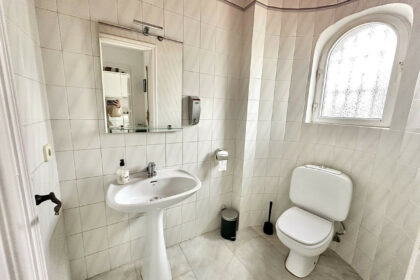 83275d7ef9347bc960ca5bc48f735a1c - 22