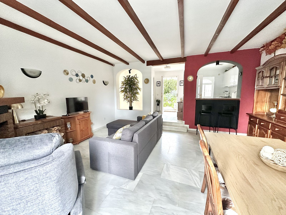 83275d7ef9347bc960ca5bc48f735a1c - 27