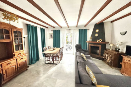 83275d7ef9347bc960ca5bc48f735a1c - 28