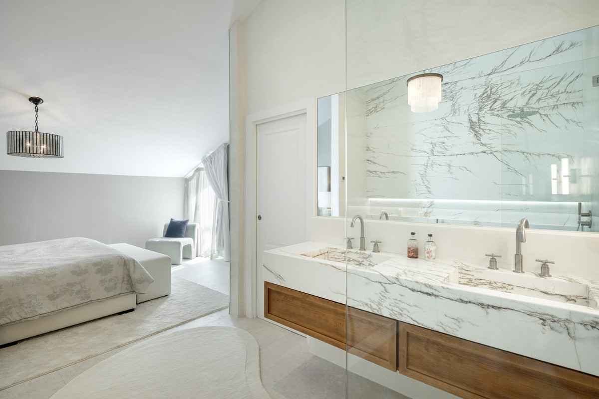 857452b86f420585c419f90594a2cd40 - 11