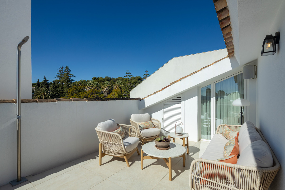 857452b86f420585c419f90594a2cd40 - 25