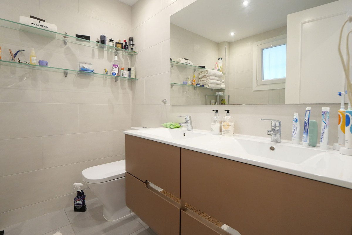 86993d99ae73b0448bddf5aab7dd5541 - 12