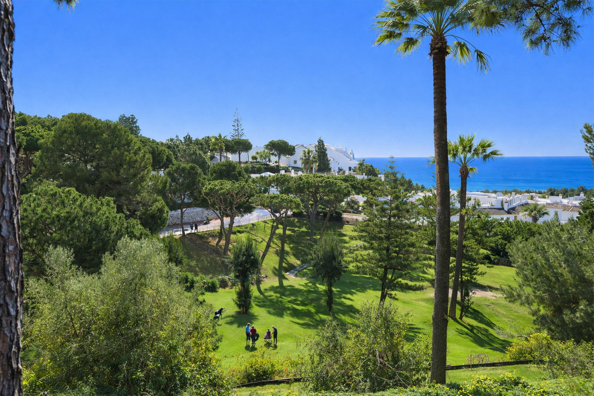 86993d99ae73b0448bddf5aab7dd5541 - 14