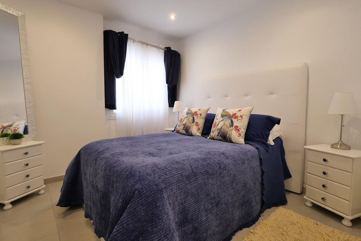 86993d99ae73b0448bddf5aab7dd5541 - 19