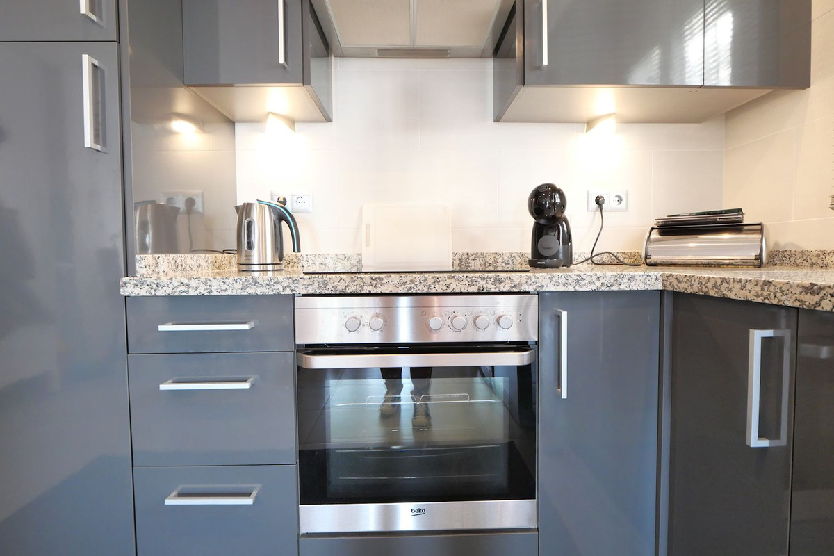 86993d99ae73b0448bddf5aab7dd5541 - 22