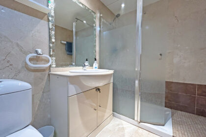 87b3f47a042fca402728994c141687ad - 11