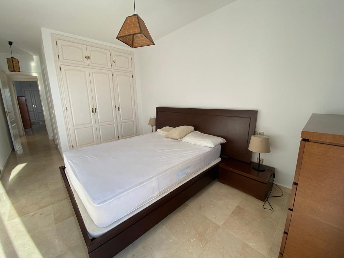 8b4b1fa2a306b998a0d60d7438953c9c - 12