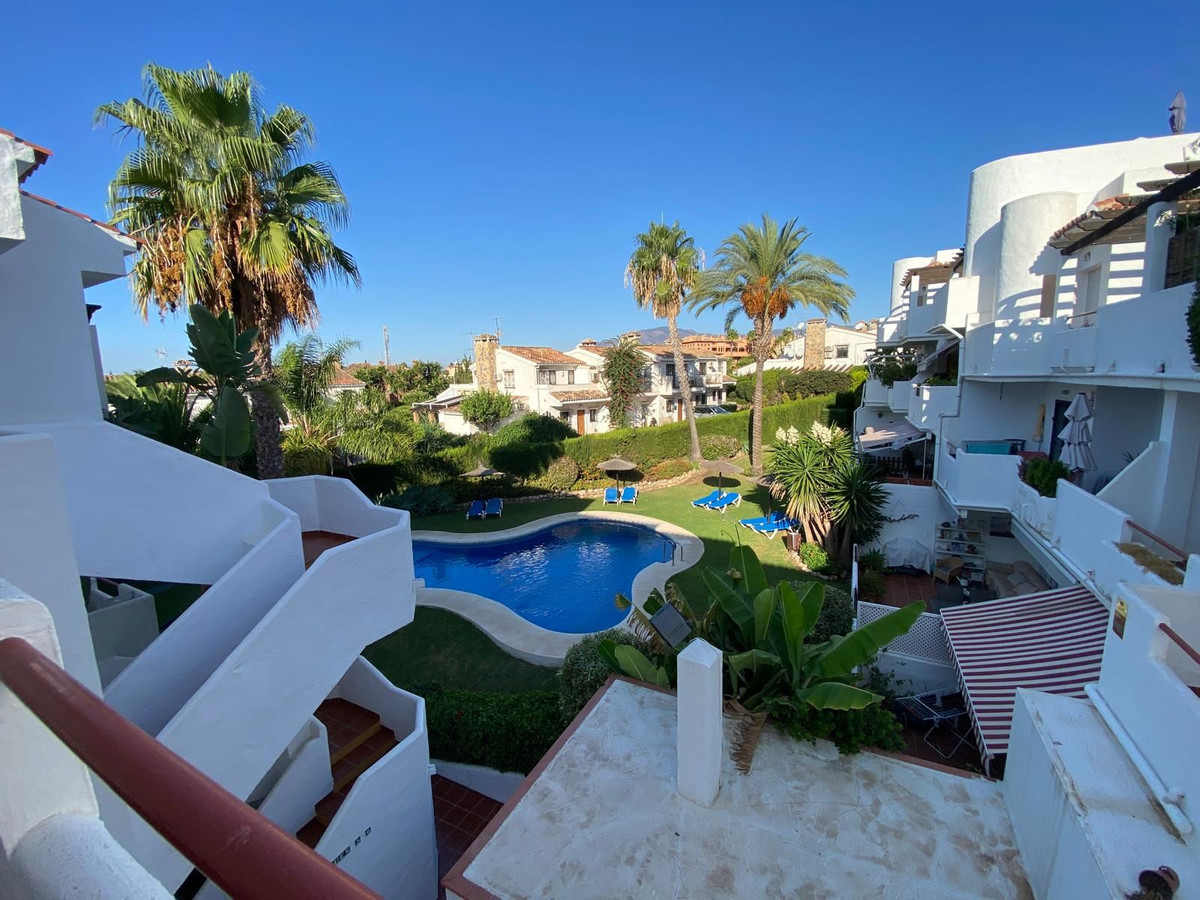 8b4b1fa2a306b998a0d60d7438953c9c - 29