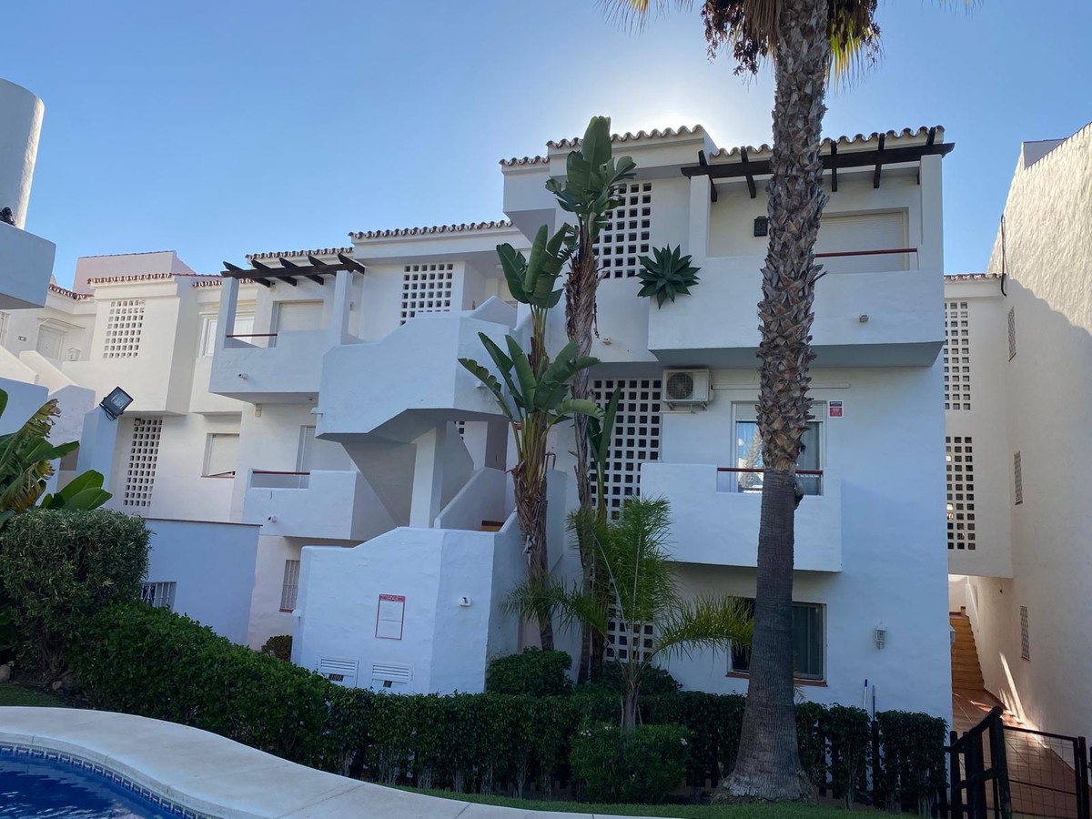 8b4b1fa2a306b998a0d60d7438953c9c - 40