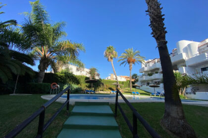 8b4b1fa2a306b998a0d60d7438953c9c - 42