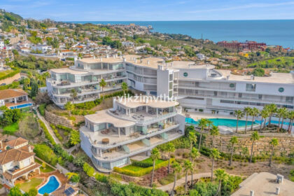 8bea7b3ca7008fcaae29654276e6d6be - 1